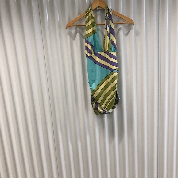 HALTER TOP with class - Picture 4 of 4